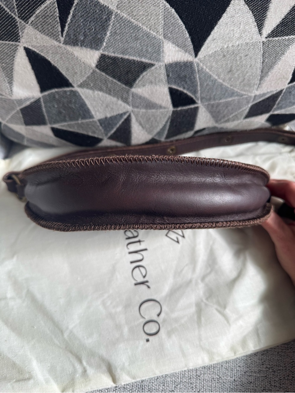 Lyons Leather Co. Espresso Bee - Picture 3 of 5